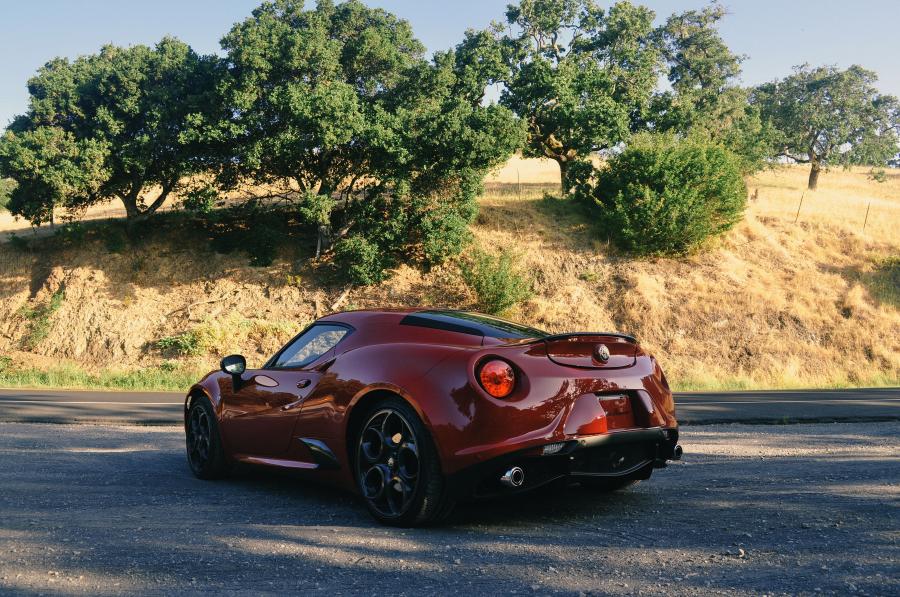  Alfa Romeo 4C Launch Edition (960) 2015 года  (NA) (фото 40 из 44)